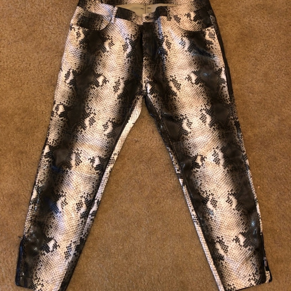 Zara Black and White Snake Print Men Pants